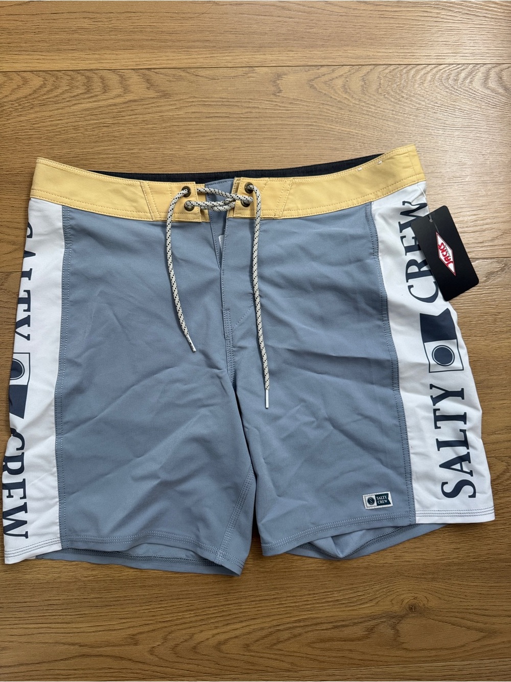 Salty Crew Men's board shorts grey with Tags